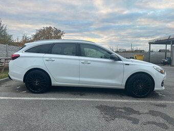 Hyundai i30 CW AUTOMAT 1.6 CRDi 85kw Family SR vozidlo - 4