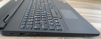 Dell Latitude 5590 - 15.6", Intel Core i5, 16GB RAM, WIN 11 - 4