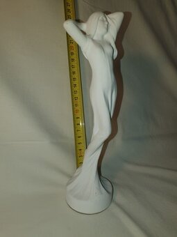 SOŠKA MLADEJ DIEVČINY – STAROŽITNOSŤ - 4