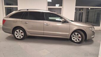 Skoda Superb Combi 1.6TDI 77kw 2013 - 4