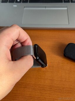 Apple Watch 11 42mm JET BLACK - nové, neaktivované - 4