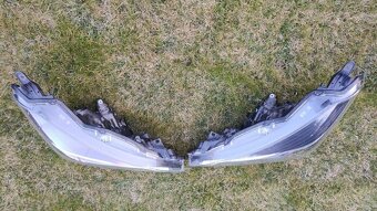 Toyota Yaris 3 III 2017 - 2020 - Predne svetlo lampa - 4