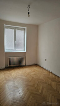 Predaj 3. - izb. byt - 4