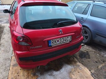 Peugeot 207 1.4 benzín - 4