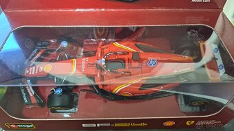 Originál nerozbalený model formule Ferrari SF-24 od Shell - 4