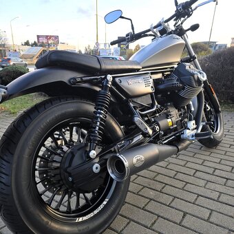 Moto Guzzi V9 Bobber - 4