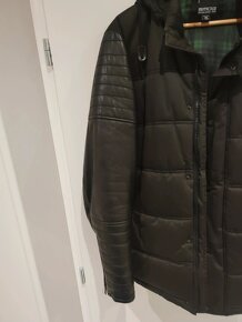 Zimná bunda čierna s poškodením - 4