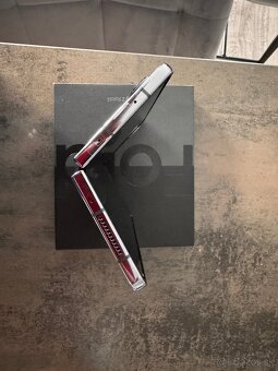 Samaung Z Fold 4 512 GB - 4