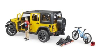 Bruder Jeep Wrangler Rubicon s cyklistom - 4