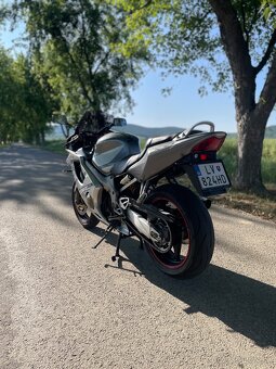 Honda CBR 600F - 4