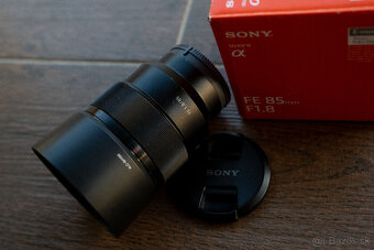 Sony FE 85mm F1.8 - 4