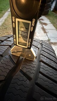 Continental 245/40. R19 - 4