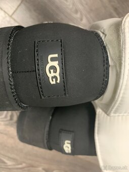 UGG montara snehule v bielej farbe - 4