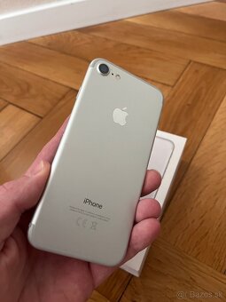 iPhone 7 32GB - 4