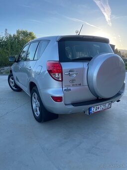 Toyota Rav4 - 4