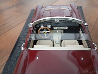 1:18 Ferrari 250 GT Spider - 4