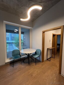 Prenájom 2-izbového bytu, Malá Praha, Suvorovova - 4