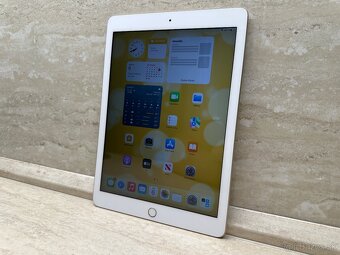 Apple iPad 5 10,5 Wi-Fi 128GB Space Grey - 4