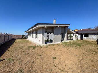 Novostavba 4 izbového rodinného domu - 2 x kúpeľňa - 2 x WC  - 4