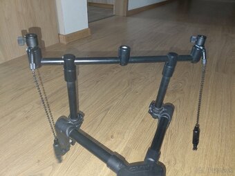 Stojan na udice Avid Carp s príslušenstvom - 4