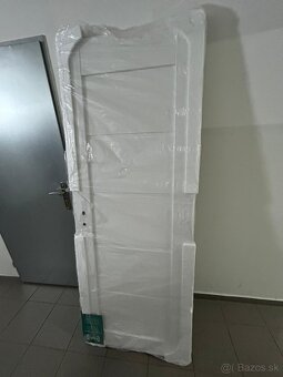 Dvere so zarubnou 70L - 4