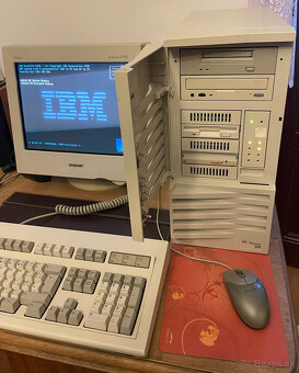 IBM PC Server 325 - 4
