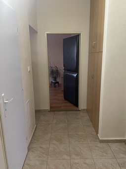 3 izbový byt skoro v srdci Levíc - 4