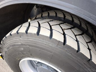 Mercedes Benz Axor 3240 8x4 - 4
