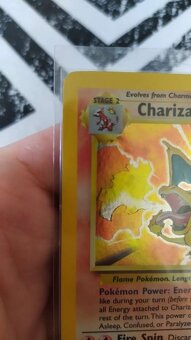 Charizard Base Set 1999 - 4