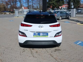 Hyundai Kona Electric POWER 64kWh 150kW CZECH EDITION - 4