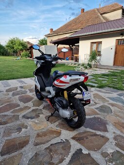 Aprilia sr 50 r - 4