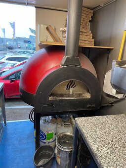 Plne vybavený foodtruck, pripravený na prevádzku - 4