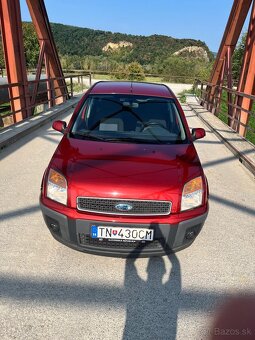 Ford Fusion - 4