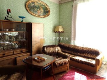 ZNÍŽENÁ CENA Starší rodinný dom s veľkým pozemkom 1301 m2 Št - 4