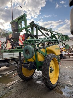 Predam tahany postrekovac John Deere 732 - 4