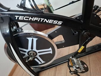 Cyklotrenažér Techfitness XF 3900 - 4