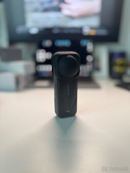 Insta360 X5 - 4
