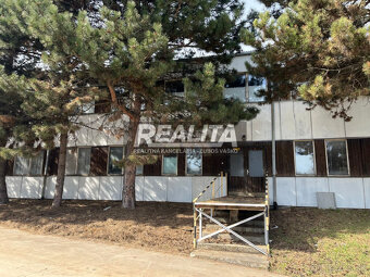 NA PREDAJ: VÝROBNO-SKLADOVÝ AREÁL FIRMY MERTEX - 4