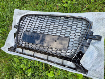 AUDI Q5 8R FACELIFT predná maska / HONEYCOMB / ČIERNA - 4