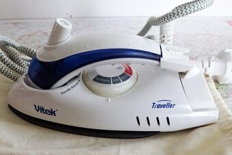 Multifunkčná parná kefa a naparovacia cestovná žehlička. - 4
