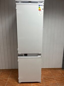 NOVA Vstavaná chladnička BCHA275K4SN - 4