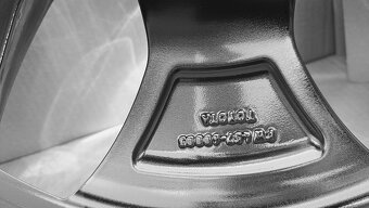 R19 toyota Land cruiser, hilux - 4