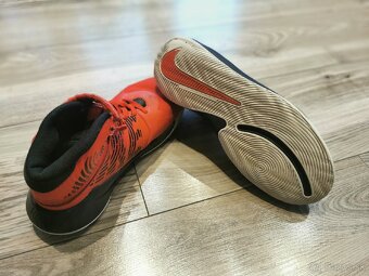 Botasky, nike, v.38,5 - 4