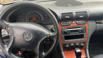 Mercedes C200 - 4