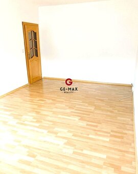 GE-MAX Reality ponúka na predaj 3-izbový byt s lodžiou – Hum - 4