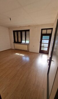 Na predaj 8-izbový rodinný dom v Galante TOP - 4