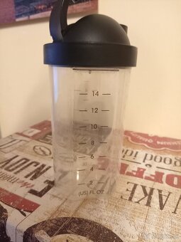 tupperware šejker - 4