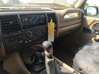 LAND ROVER DISCOVERY 300 - 4