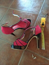 Krásne červené letné sandále na opätku - 4