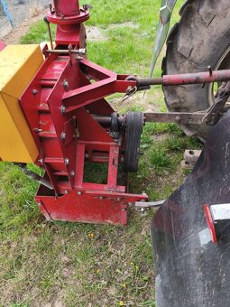 Štiepkovač za traktor chipper - 4